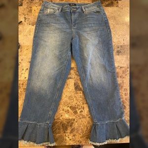 Earl Jeans capris, Frey detailed ankle cuff